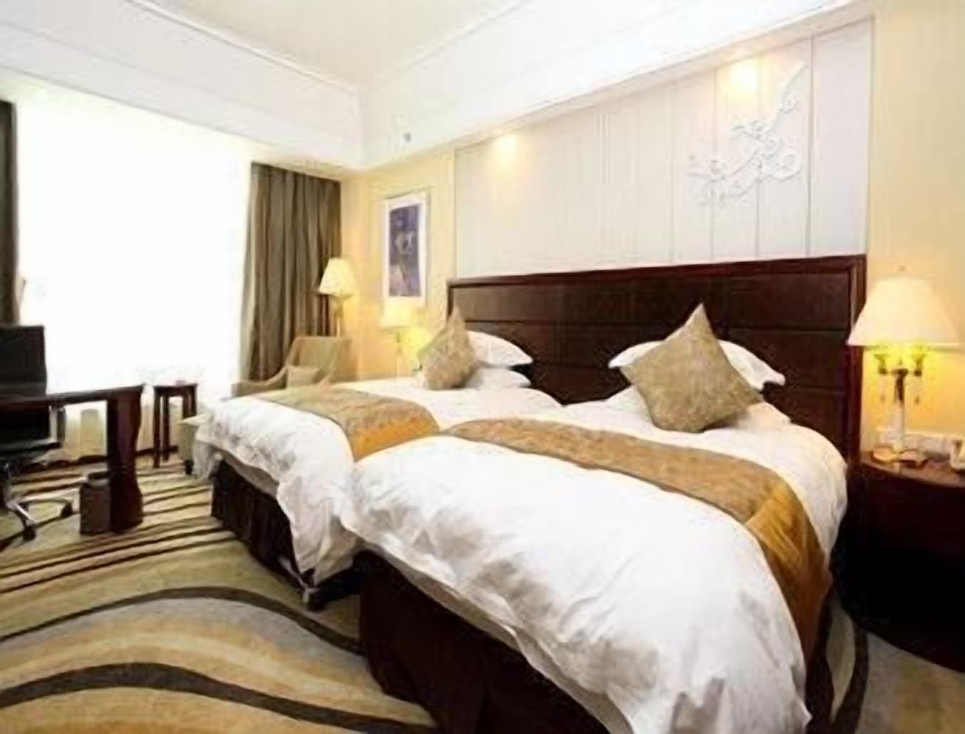 Ramada Yangzhou Baoying Exterior foto
